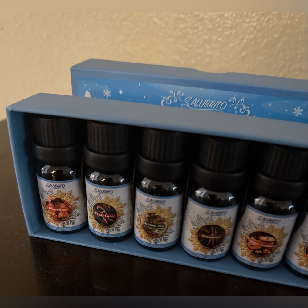 SALUBRITO Winter Holiday Fragrance Oils Set | 6pc Seasonal Aromatherapy Oils - Picture 3 of 5